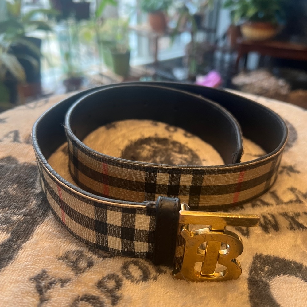 Burberry women’s Beige Check Belt with Gold Buckle